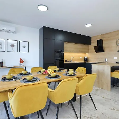 Villa Good Vibes With Heated Pool Vrsi