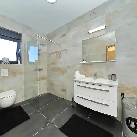 Good Vibes With Heated Pool *