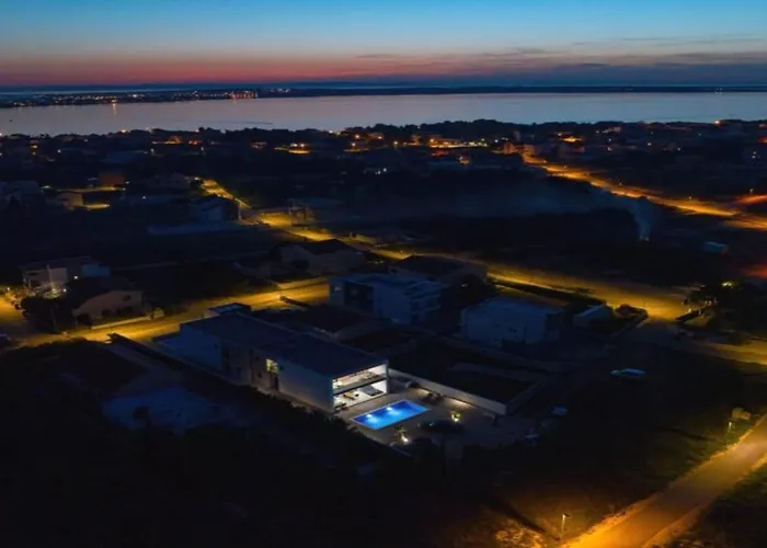 Good Vibes With Heated Pool Villa Vrsi