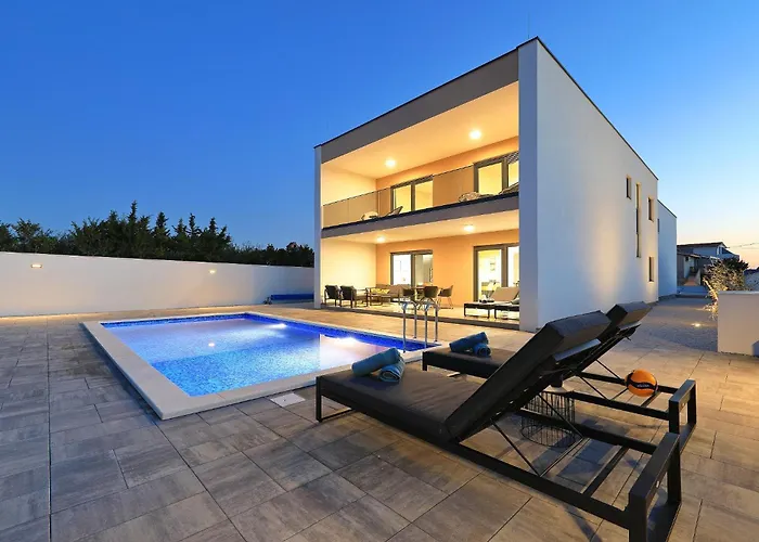 Good Vibes With Heated Pool Villa Vrsi