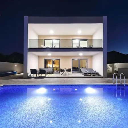 빌라 Good Vibes With Heated Pool 브르시