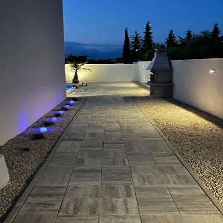 Good Vibes With Heated Pool