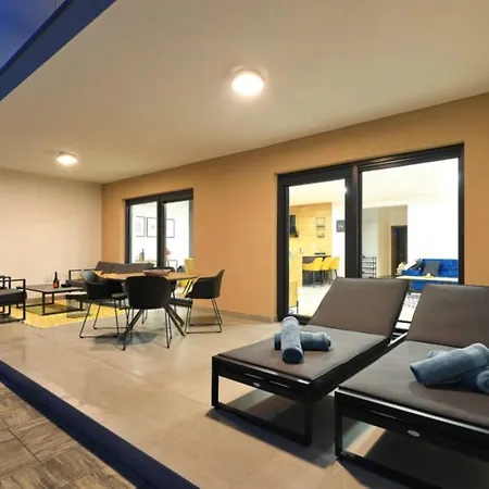 Villa Good Vibes With Heated Pool Vrsi